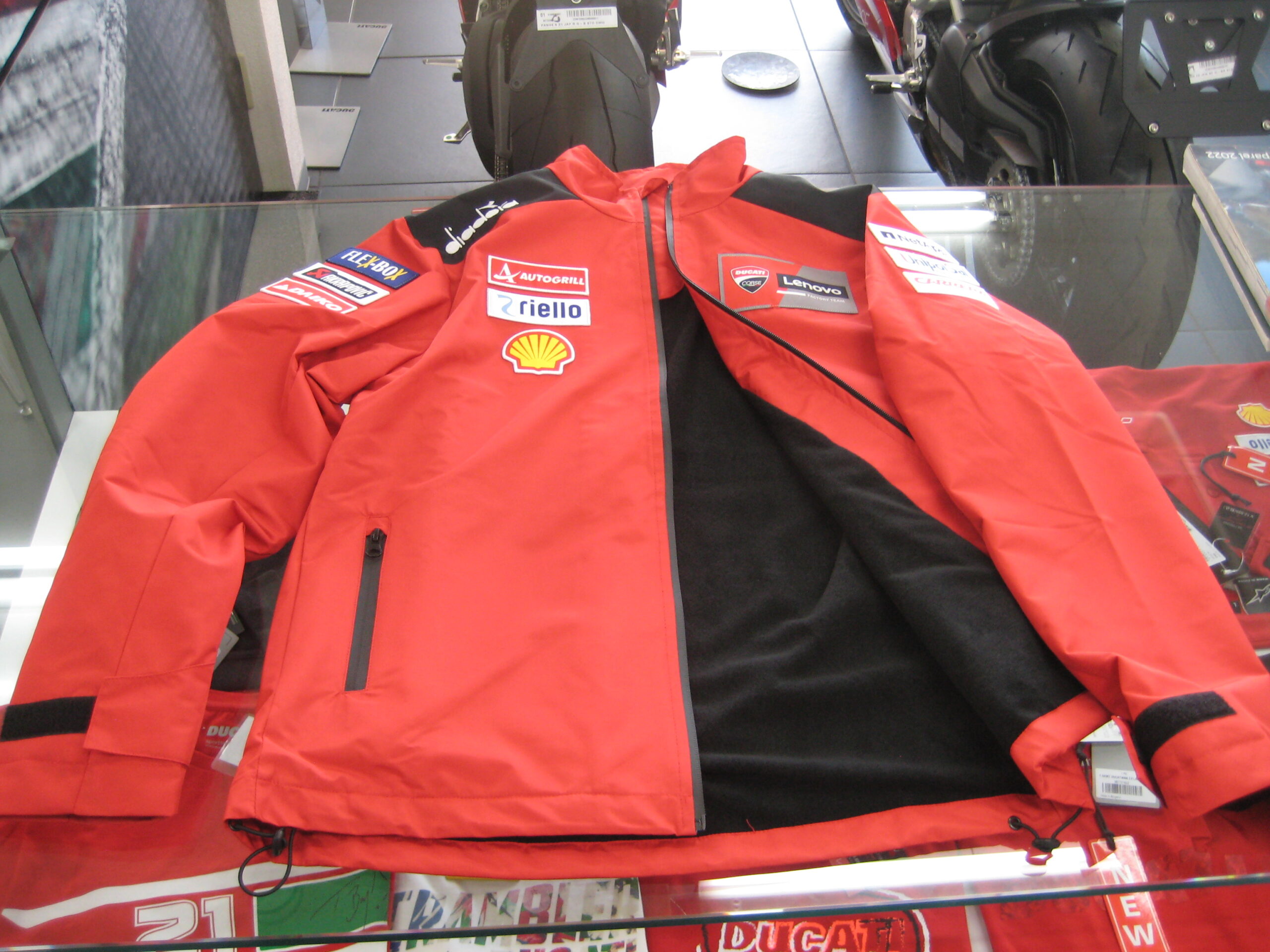 MotoGPレプリカモデルのジャケットです！ | DUCATI OKAZAKI ドゥカティ 
